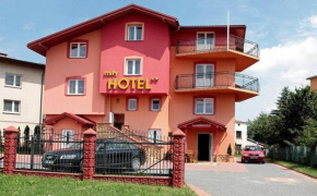 Гостиница Hotel Miły  Кросно